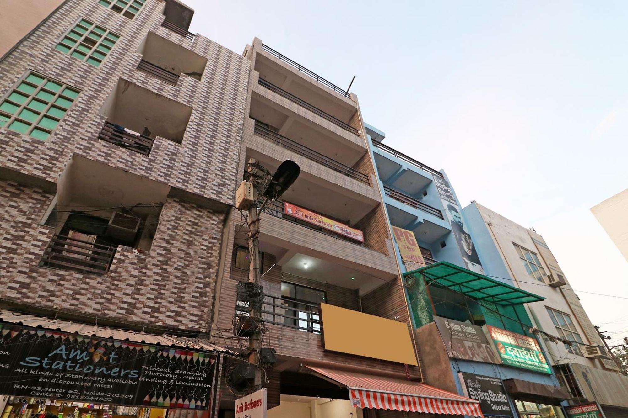 Oyo Triage Home Stay Noida Bagian luar foto